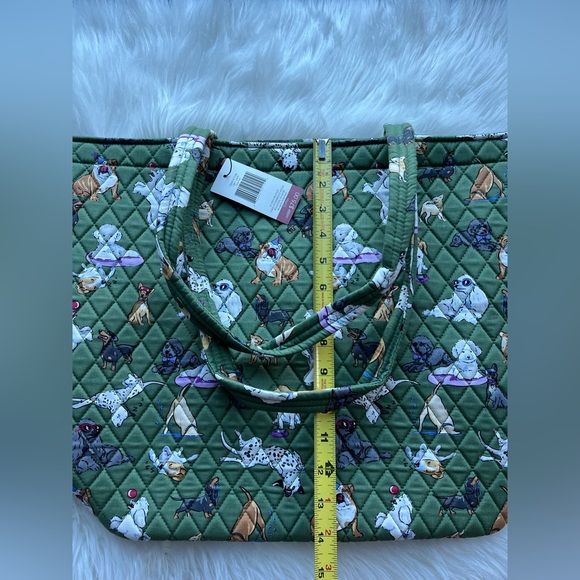 🆕VERA BRADLEY Grand Tote Dog Park Pattern Green Shoulder Straps Interior Pocket - Picture 10 of 10